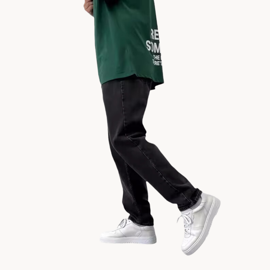 Otis Straight Cut Jeans