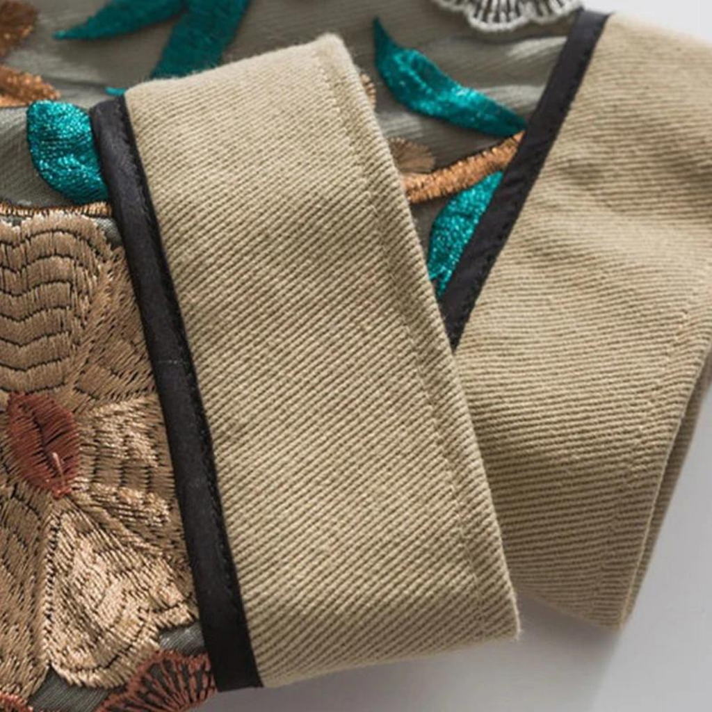 Chaqueta Astrale Bordada con Flores