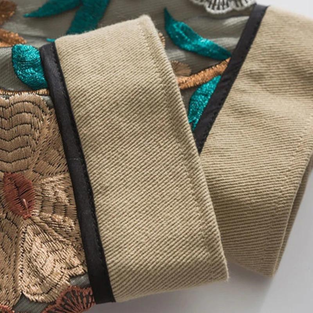 Chaqueta Astrale Bordada con Flores