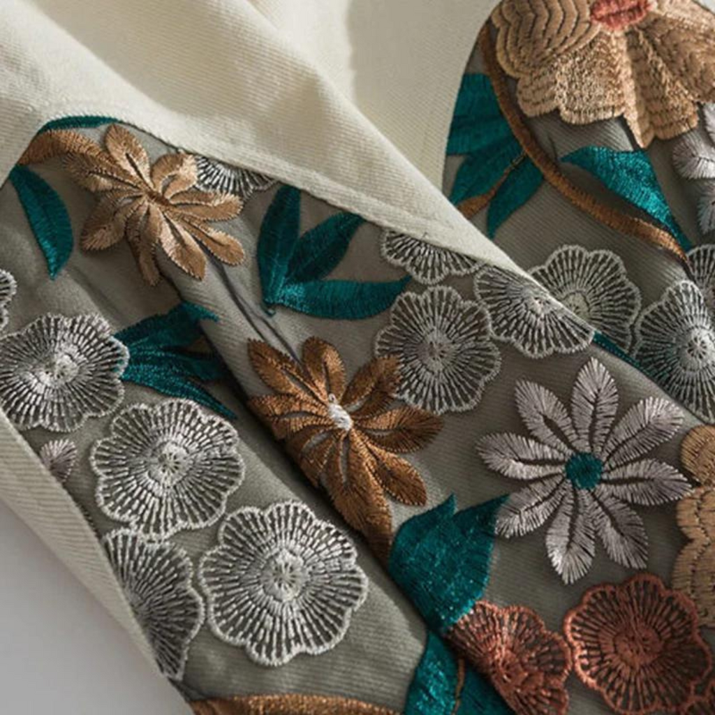 Chaqueta Astrale Bordada con Flores