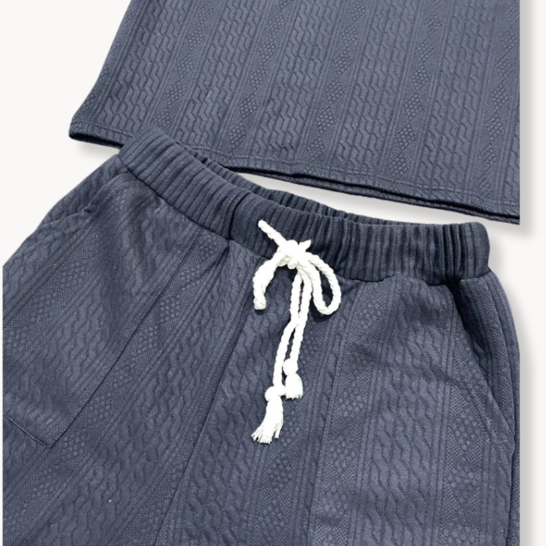 Conjunto Tuscany de Camiseta y Pantalón Corto de Punto